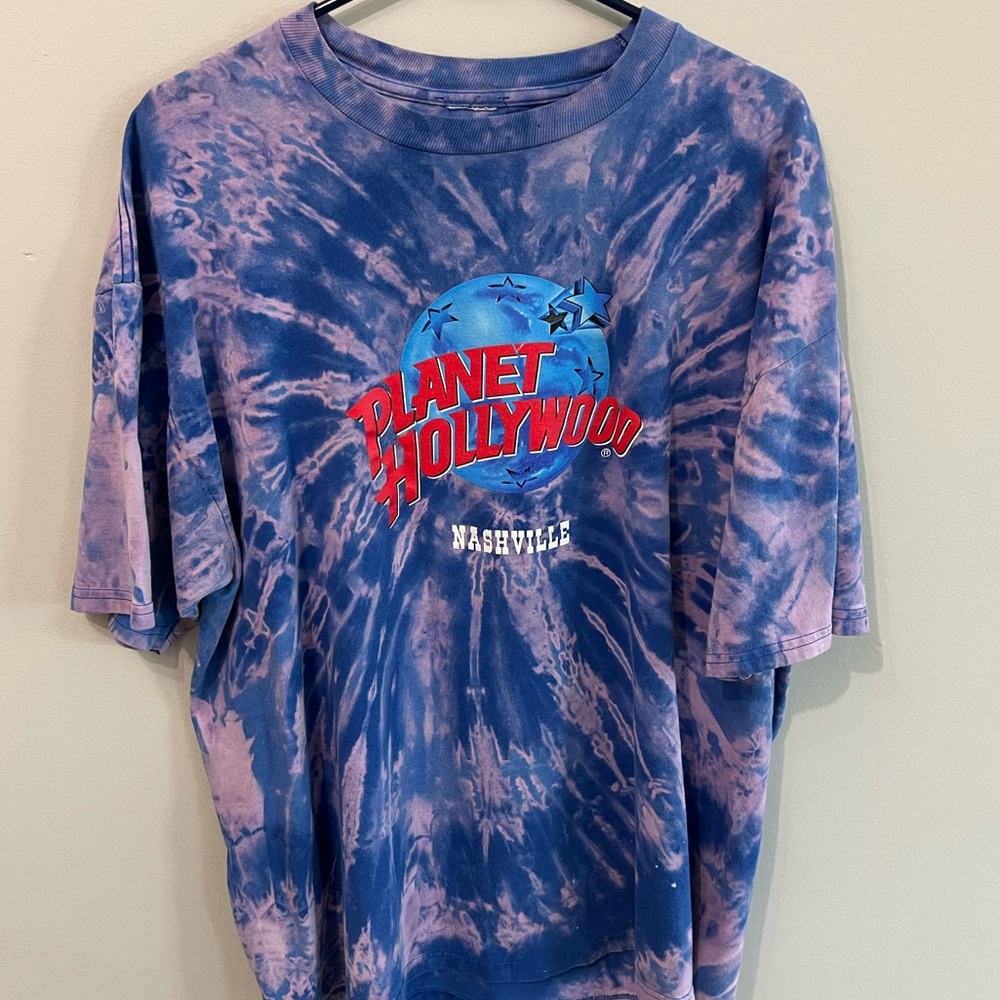 Tie Dye Planet Hollywood XL fits very nice